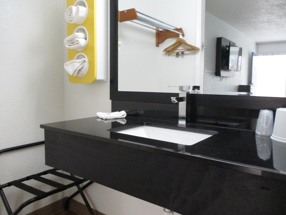 Econo Lodge Asheboro Εξωτερικό φωτογραφία